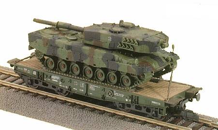 RLMMP 700 Tank Carrier Flatcar with Leopard 2 Z-802