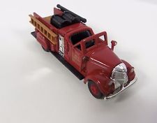 1939 Ward LaFrance Fire Truck (1/64 scale)